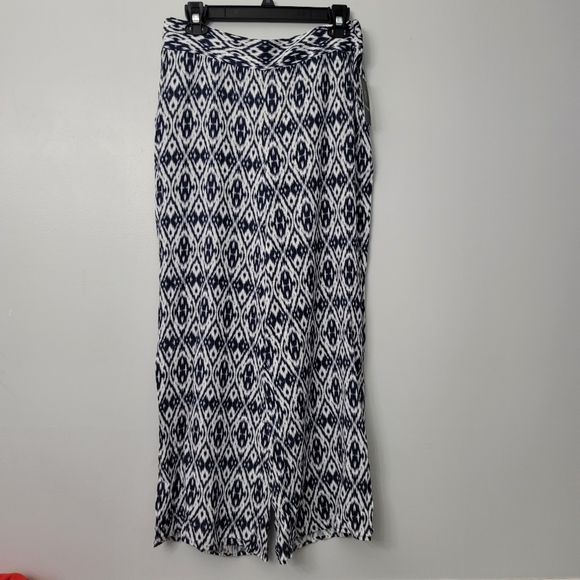 I.N. Studio Pants & Jumpsuits In Studioprinted Gauzy Texture Pullon